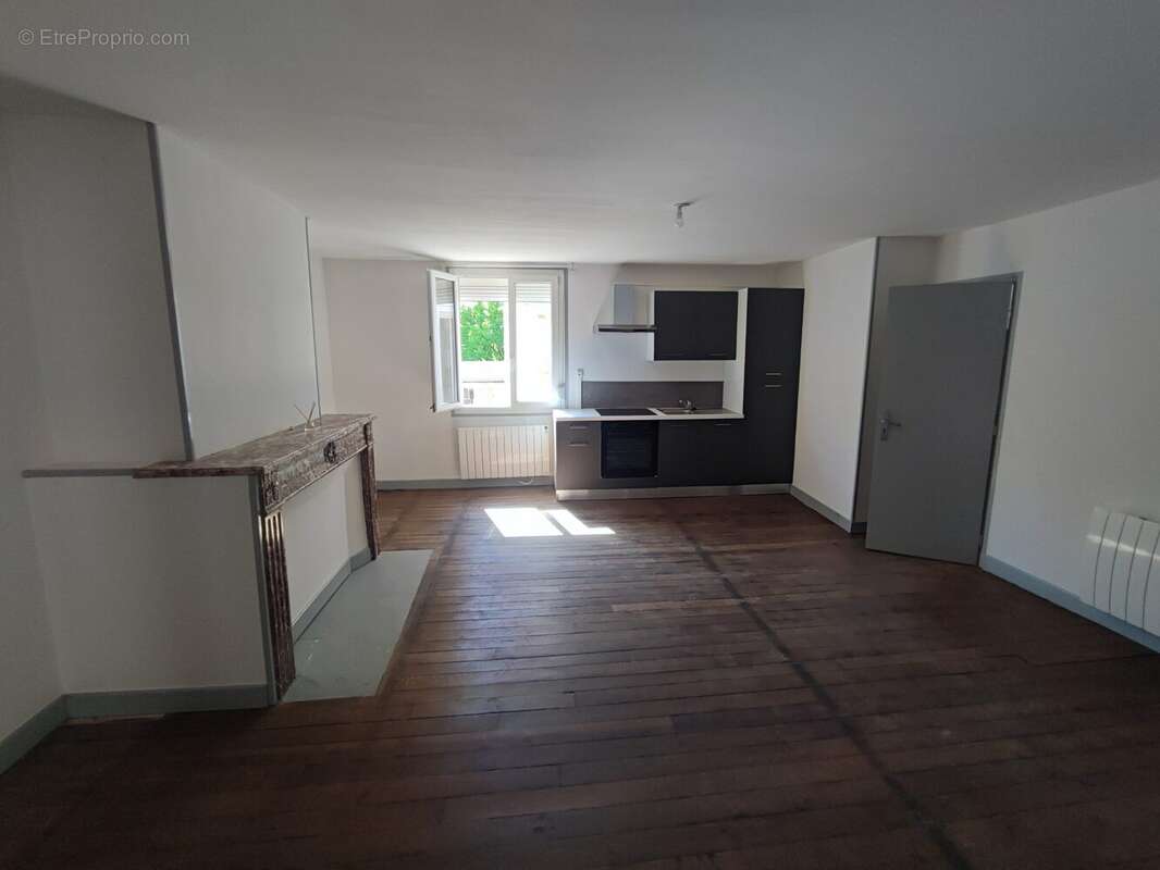 Appartement à WASSY