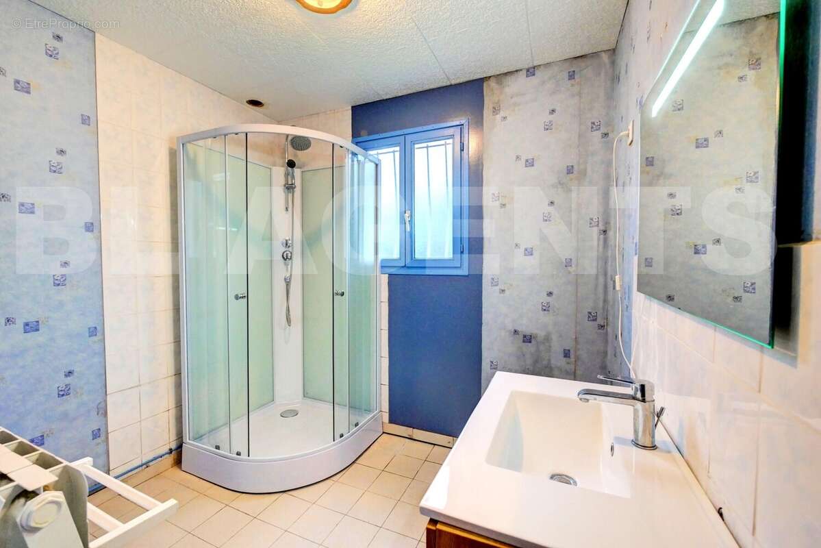 8 - Maison à SAINT-LOUP-DE-GONOIS