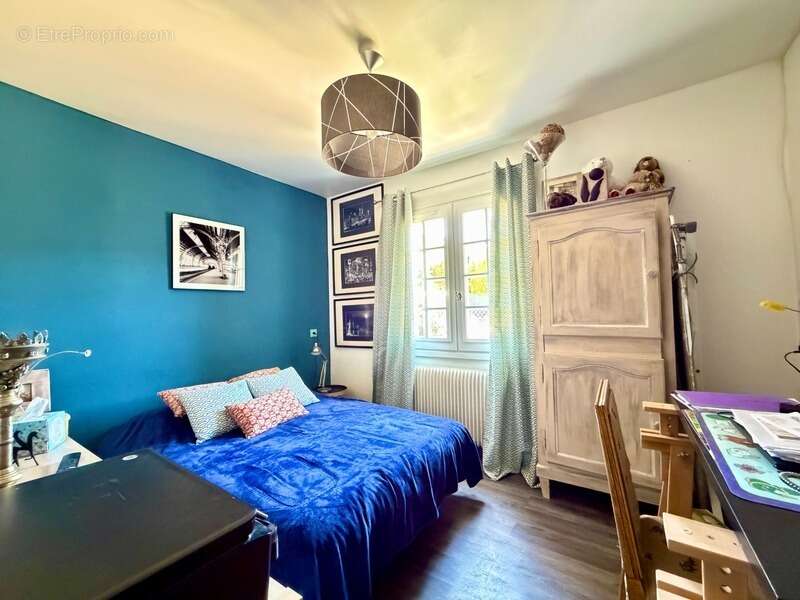 PEYMEINADE – Villa 189 m² avec appartement indépendant, piscine et jardin** - photo 11