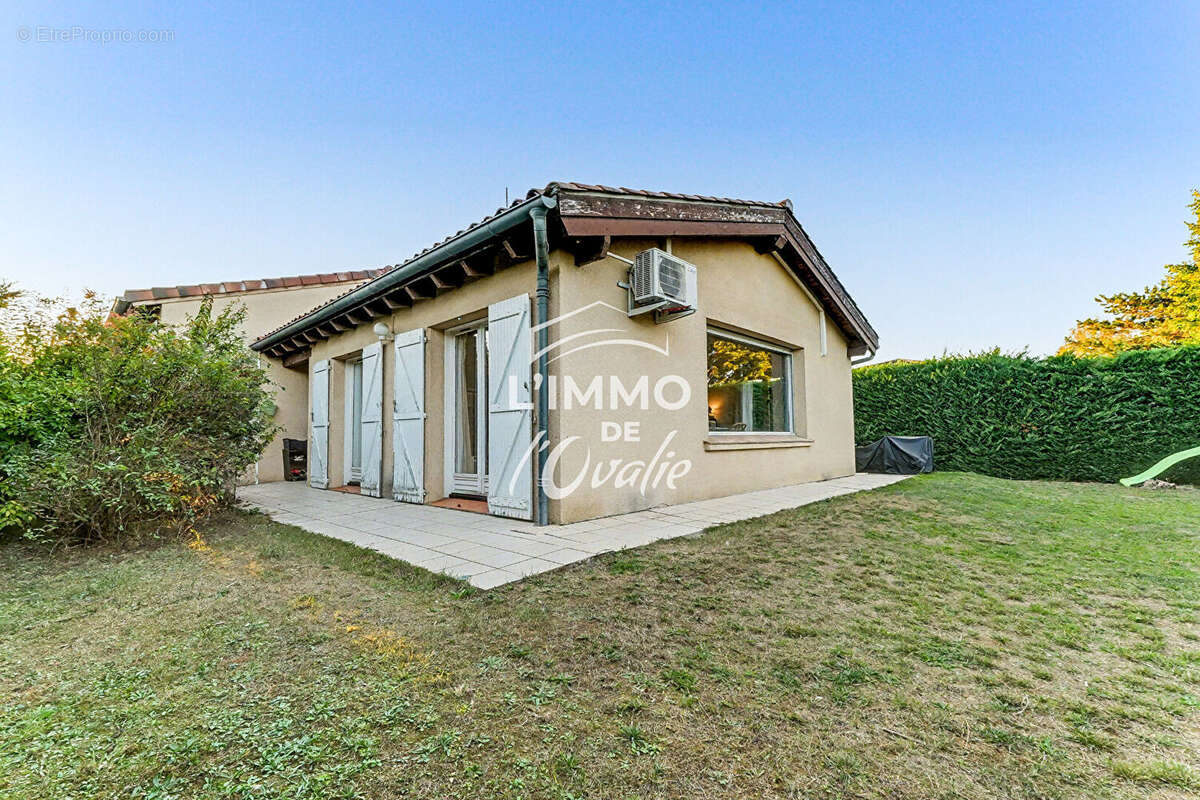 Maison à CASTELGINEST