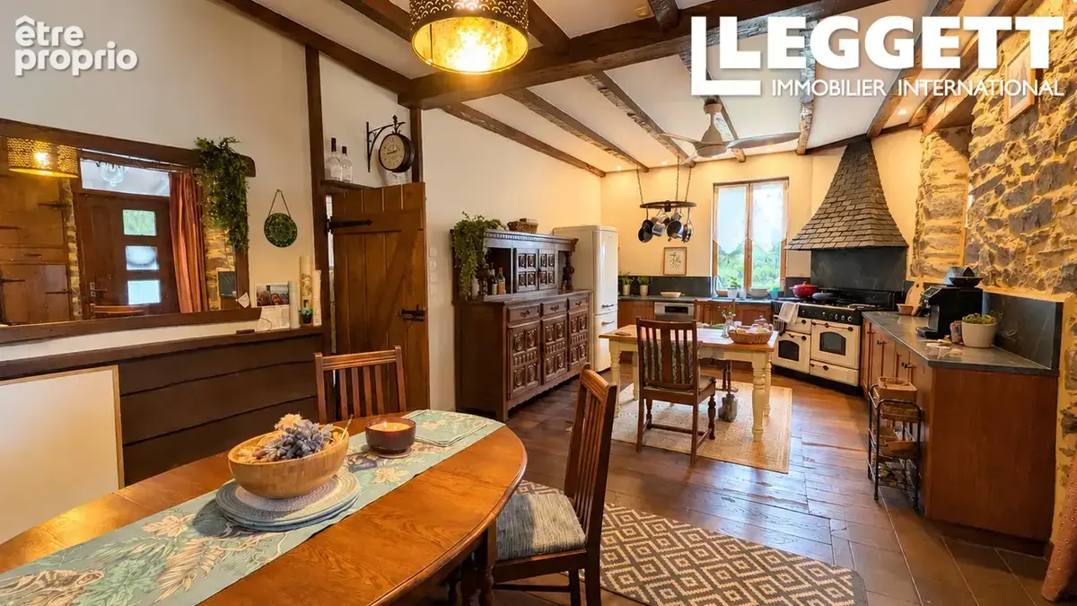 Maison de campagne rénovée, 3 chambres, plus de 3 ha, 2 granges et seconde maison à rénover en Corrèze - photo 2