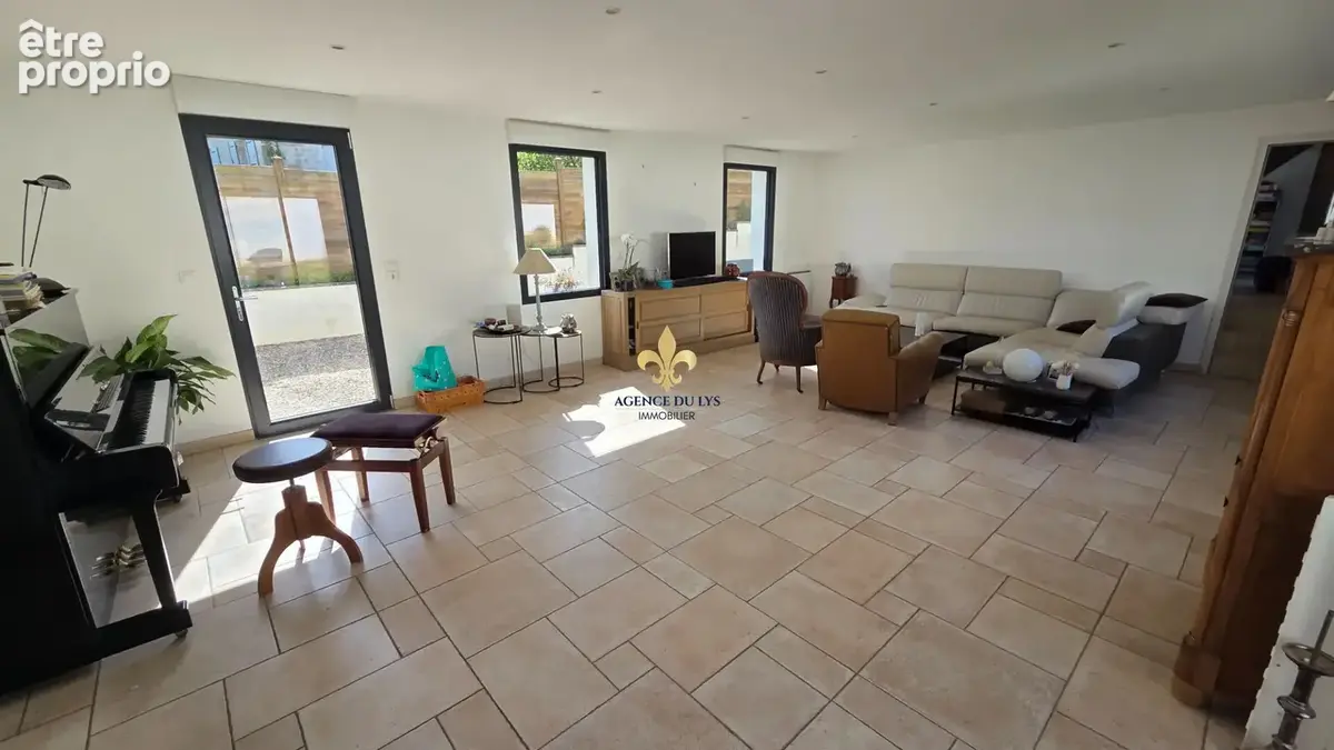 Maison  Precy Sur Oise 9 pièce(s) 246 m2 +  Dépendance 75 m² - photo 5