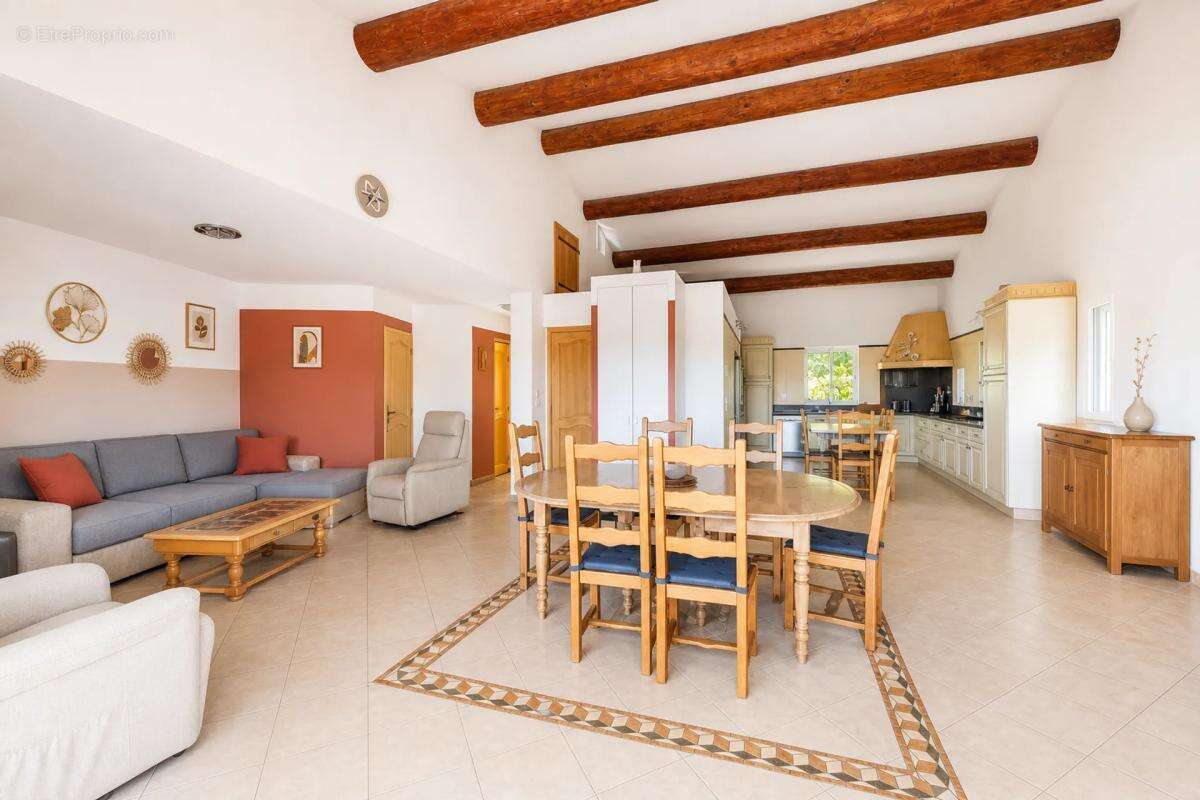 Maison à BOUC-BEL-AIR