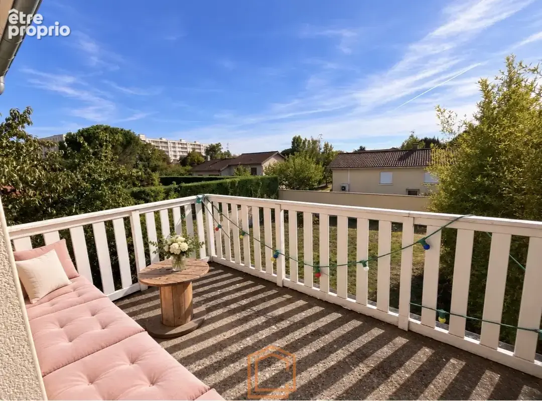 Maison 120 m2 centre Saint-Genis-Laval - photo 7