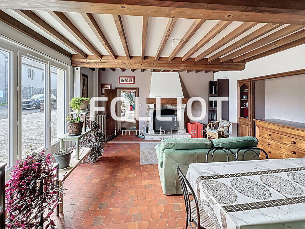 Maison à SAINT-SAUVEUR-LENDELIN