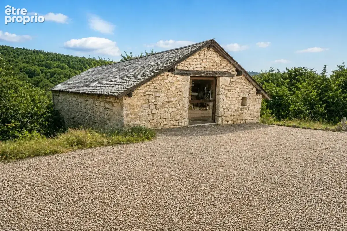 Maison de 11 pièces de 185 m² + 335 m2 de dépendance à La Tieule - photo 37