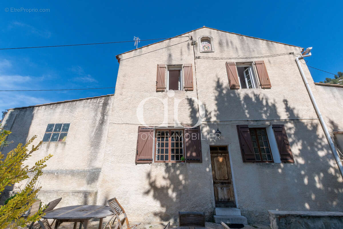 Maison à ROQUEVAIRE