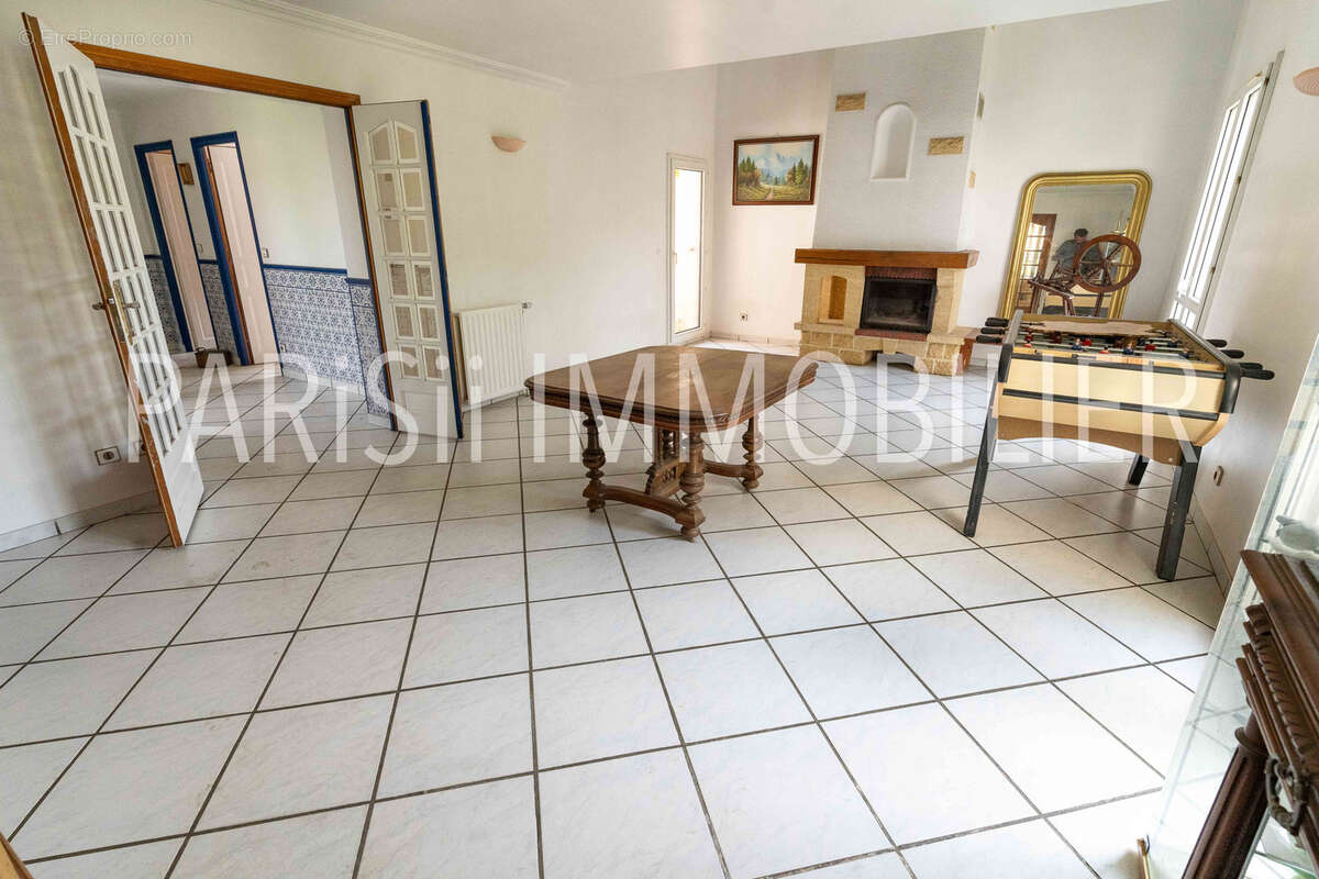 Maison à MONTIGNY-LES-CORMEILLES