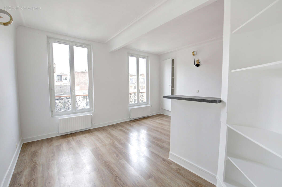 Appartement à PARIS-18E