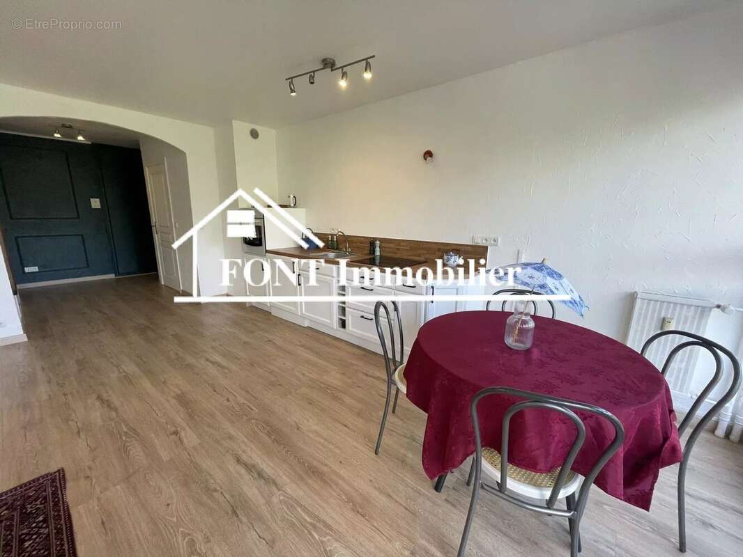 Saint-Etienne - T2 de 52 m² rénové avec goût – Garage, cave, balcons - photo 2