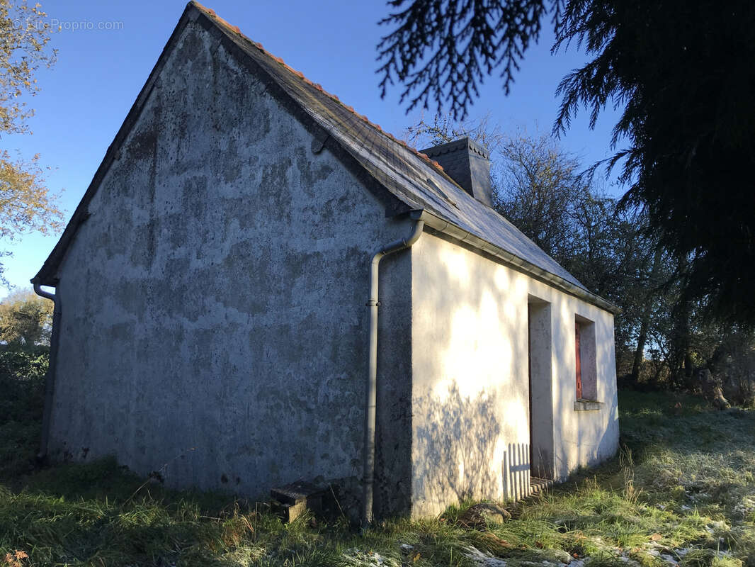 Maison à SAINT-NICOLAS-DU-PELEM