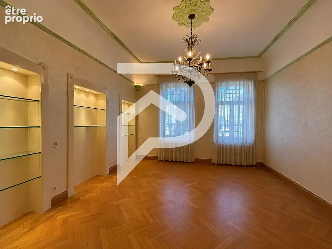 Maison de caractère 9 pièces 322 m² au centre ville de Sarrebourg. - photo 7