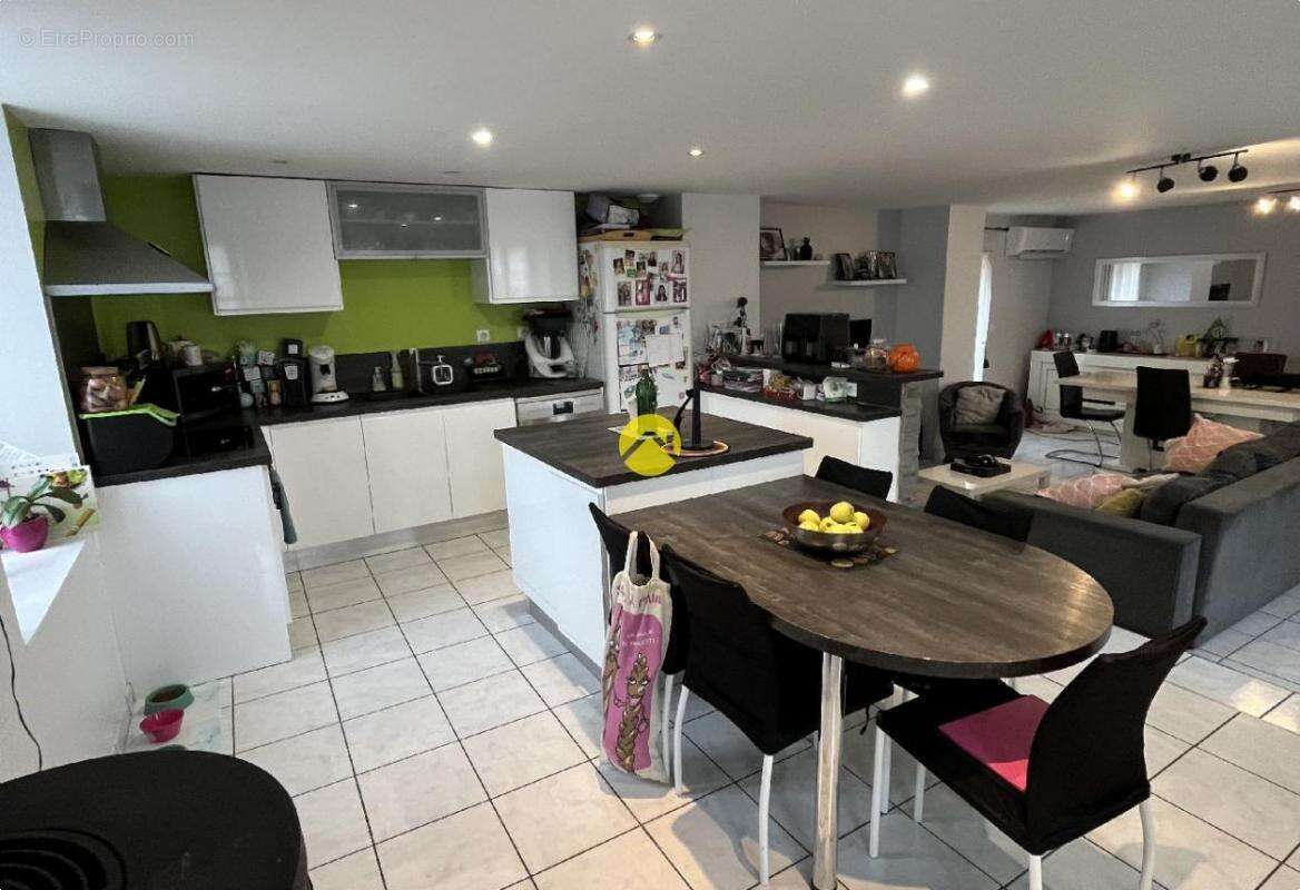 Maison à SAINT-PRIEST-BRAMEFANT