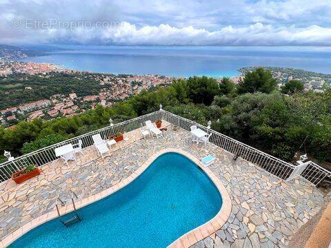 Maison à ROQUEBRUNE-CAP-MARTIN