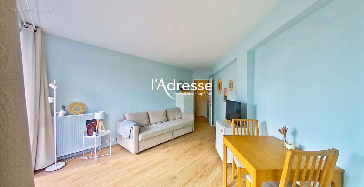 Appartement à PARIS-15E