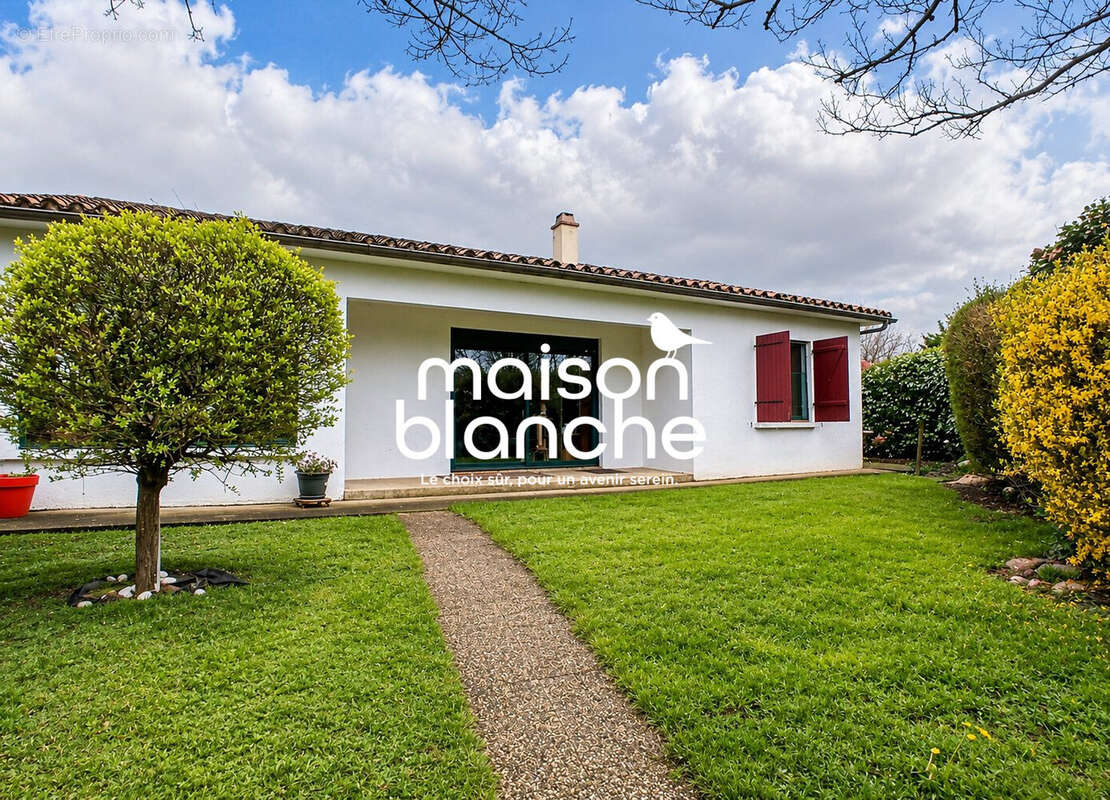 Maison à SECONDIGNY