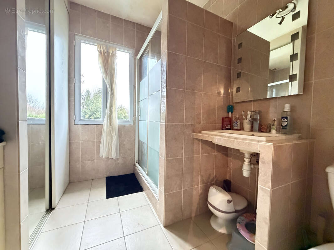 Maison à 10 mn de Bueil dans un village avec école et commerce à pieds - photo 7