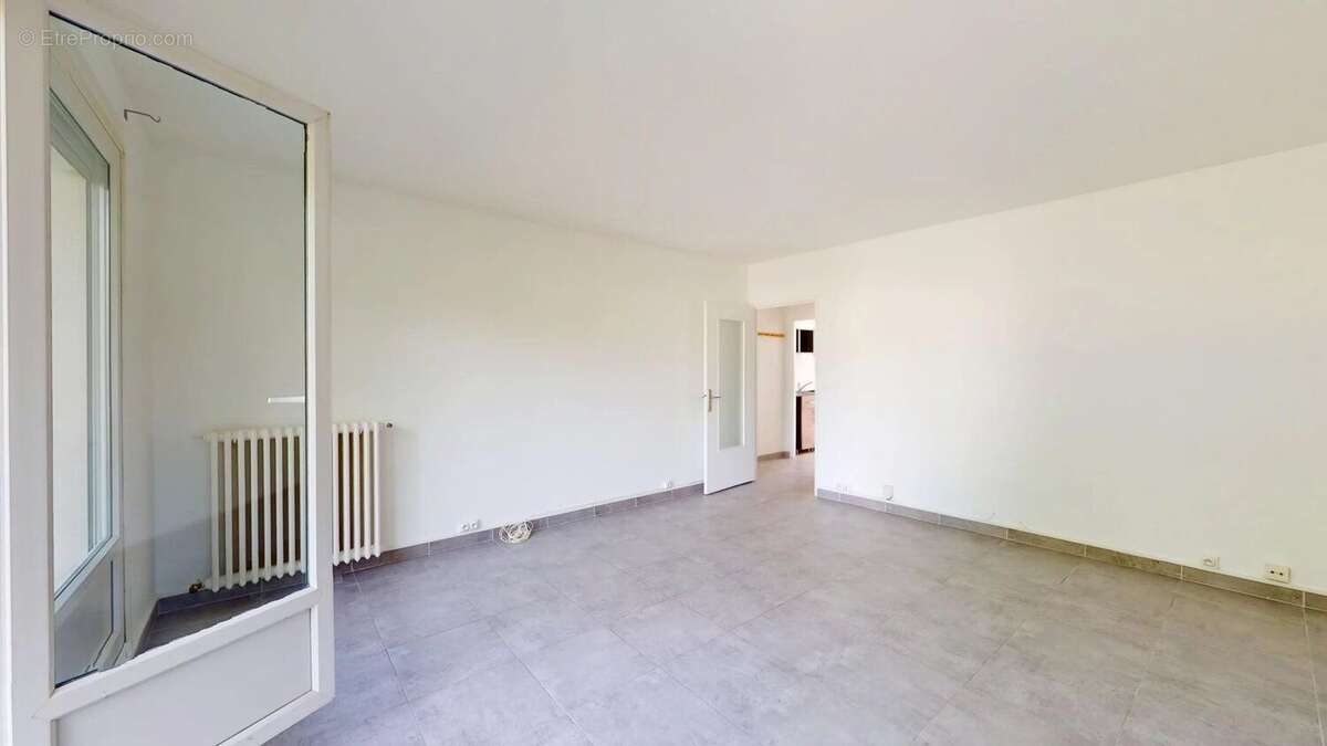 Appartement à LE PLESSIS-TREVISE