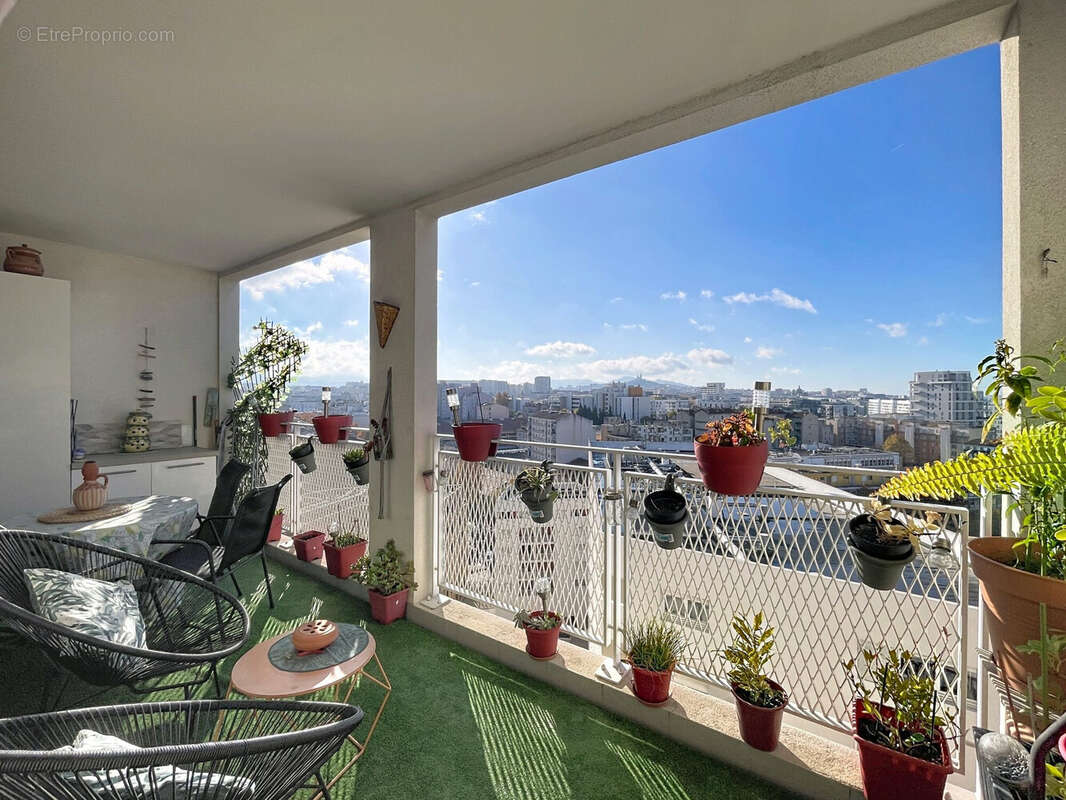 Appartement à MARSEILLE-3E