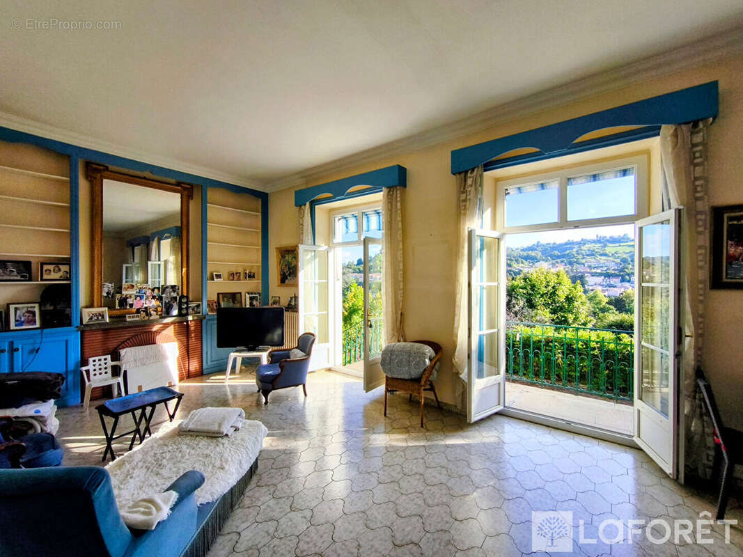 Maison à ESPALY-SAINT-MARCEL