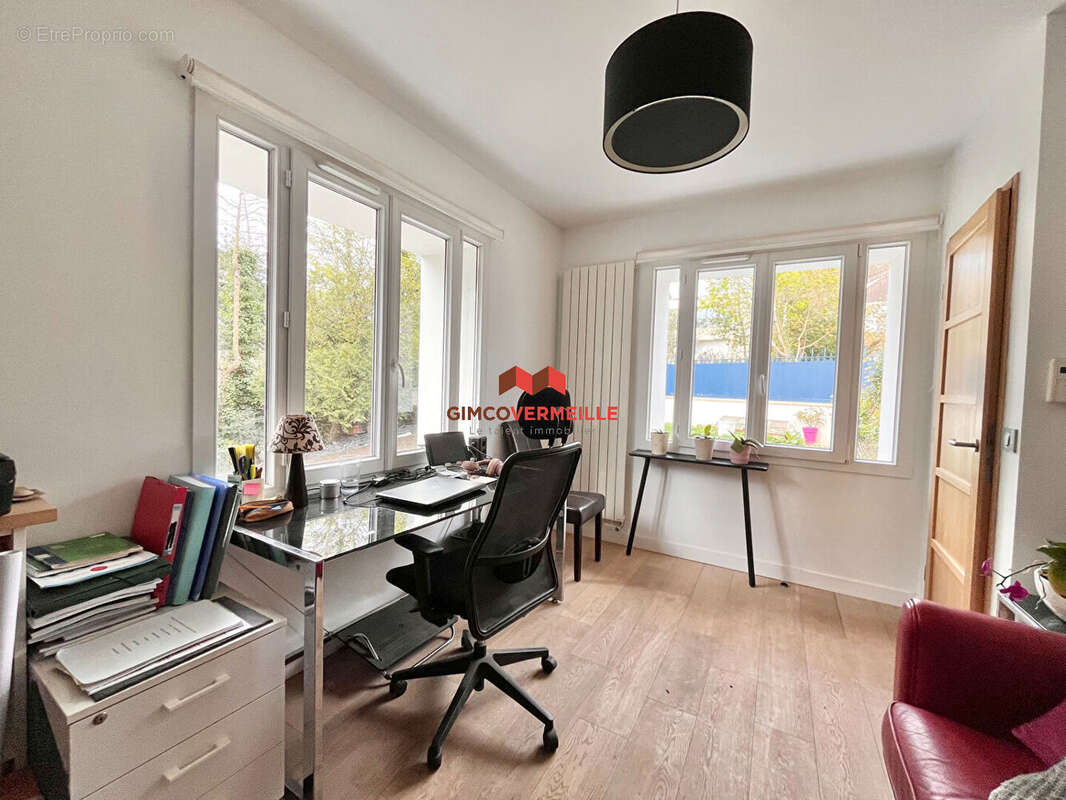 Maison à LA CELLE-SAINT-CLOUD