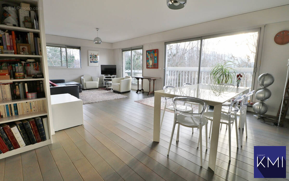 Appartement à PARIS-12E