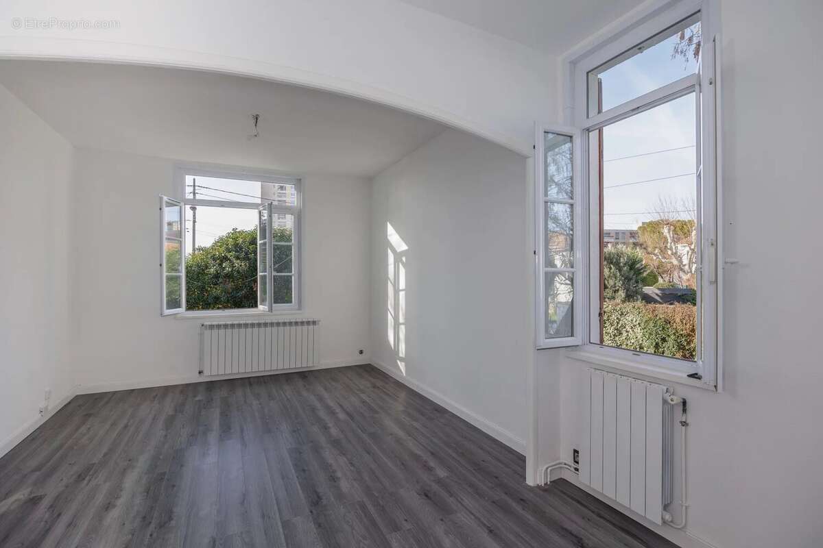 Appartement à MARSEILLE-12E