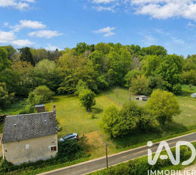Maison 66 m² à Chenu  - photo 9