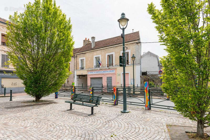 Maison à CORBEIL-ESSONNES