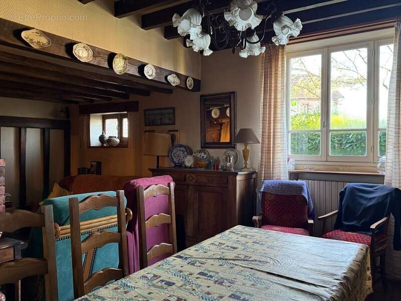 Maison à SAINT-SULPICE-LE-DUNOIS