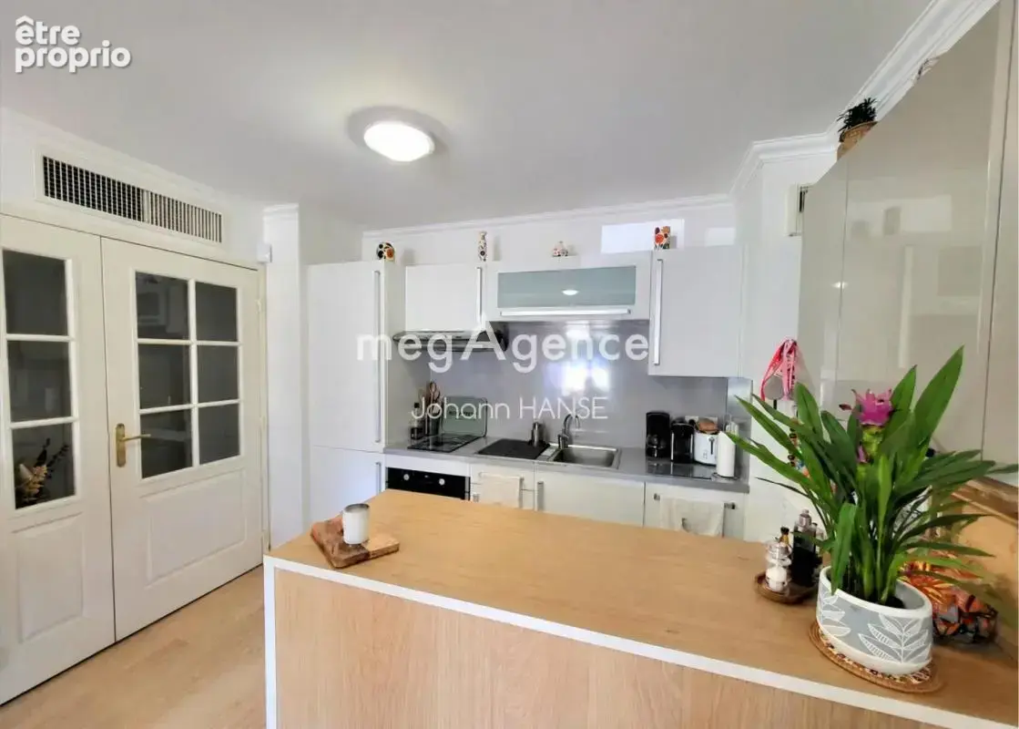 Cavalaire-sur-mer – t2 rénové 42 m² – terrasse – piscine – parking privatif - photo 5
