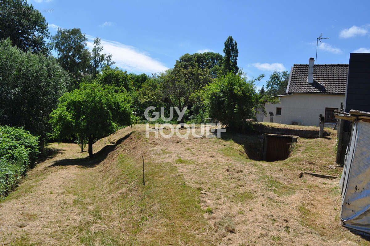 Maison à LA HAYE-MALHERBE