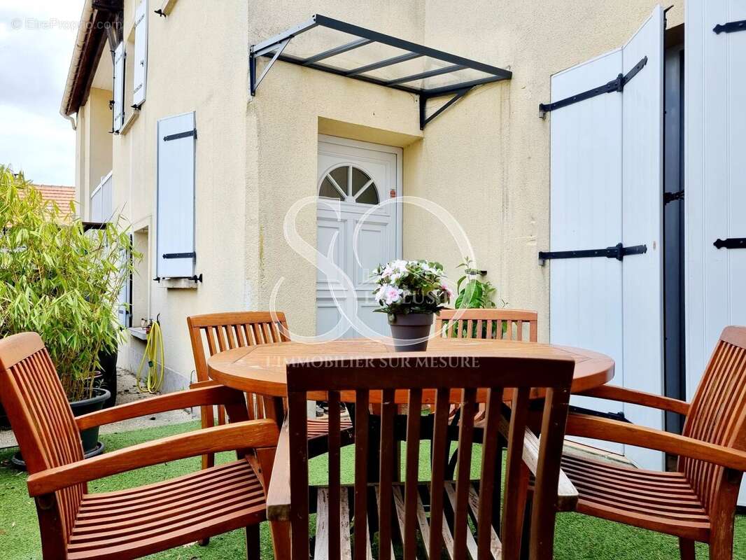 Maison à FLINS-SUR-SEINE