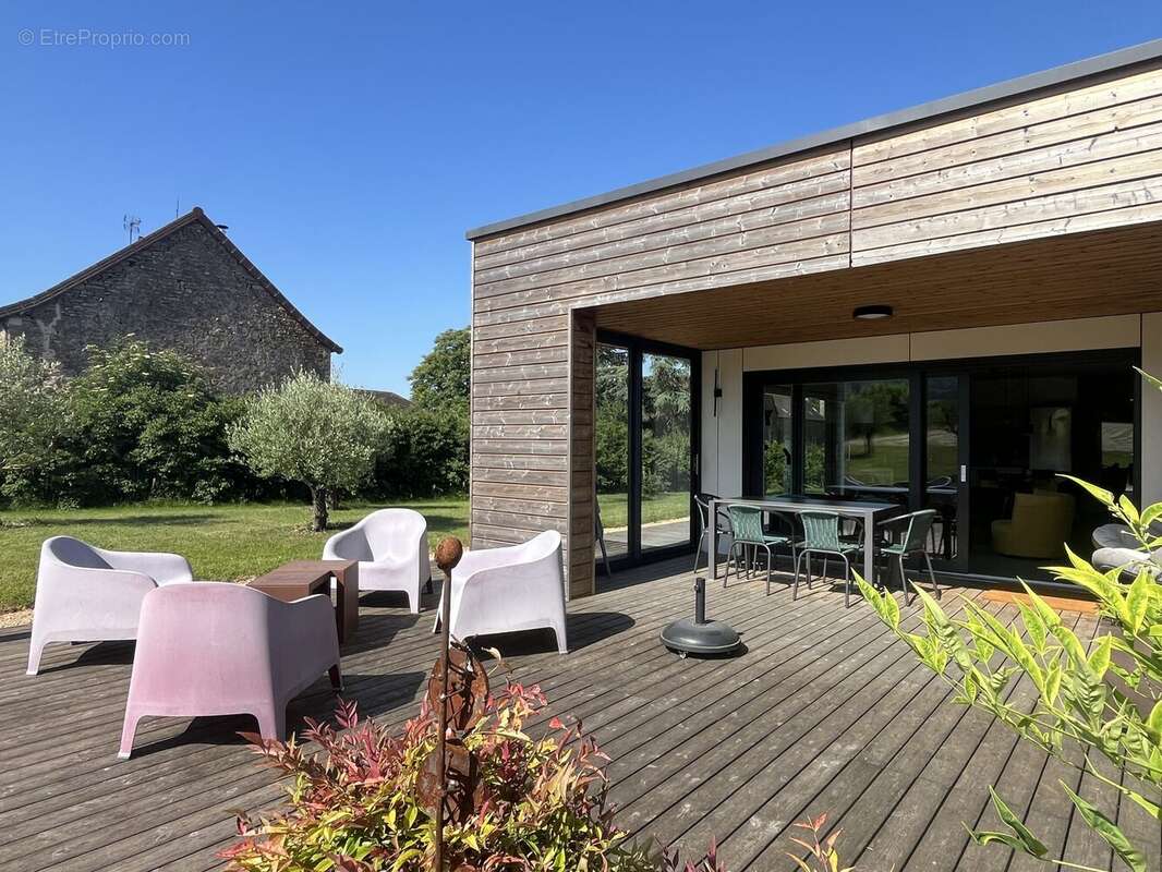 Maison à LA CHAPELLE-SOUS-BRANCION