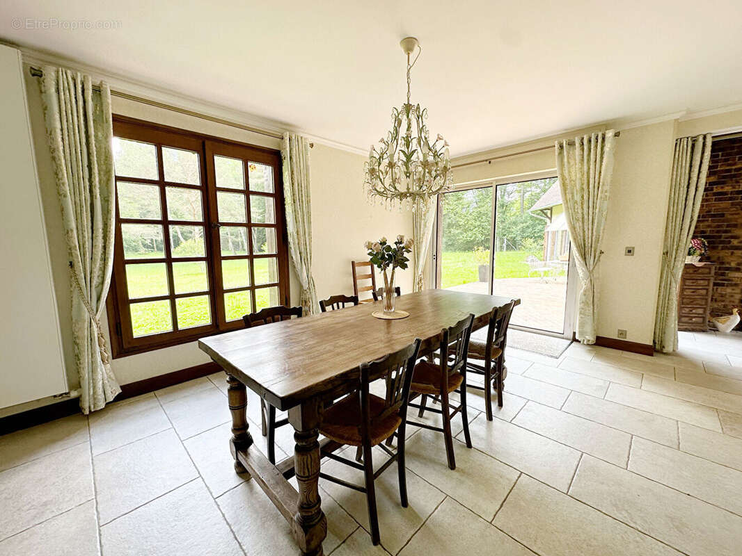 Maison à LA VENDUE-MIGNOT