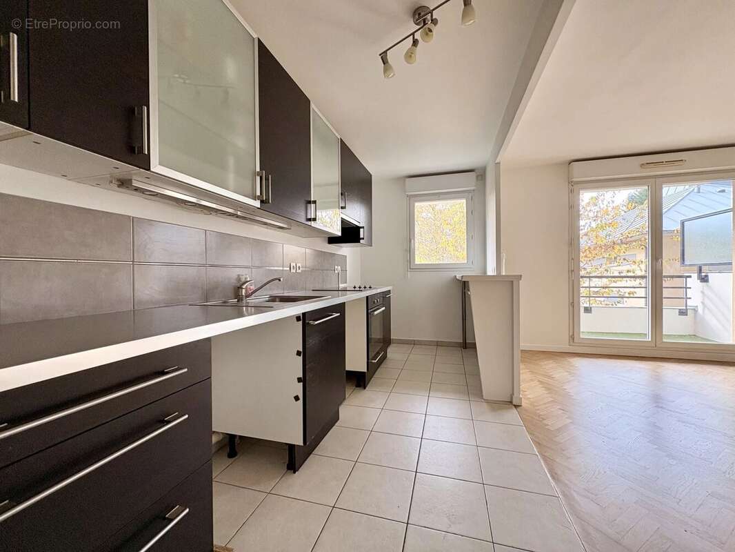 Appartement à LE PLESSIS-TREVISE