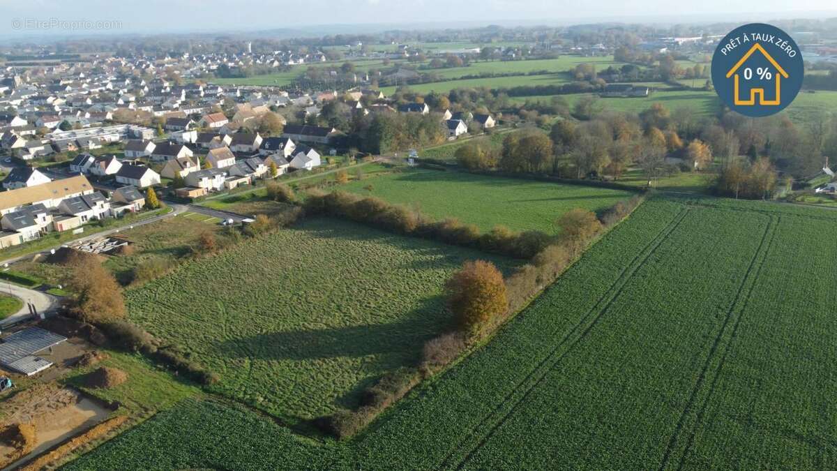 Terrain à SARGE-LES-LE-MANS