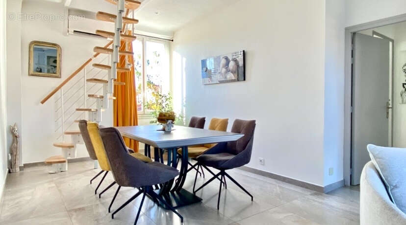 Appartement à SANARY-SUR-MER