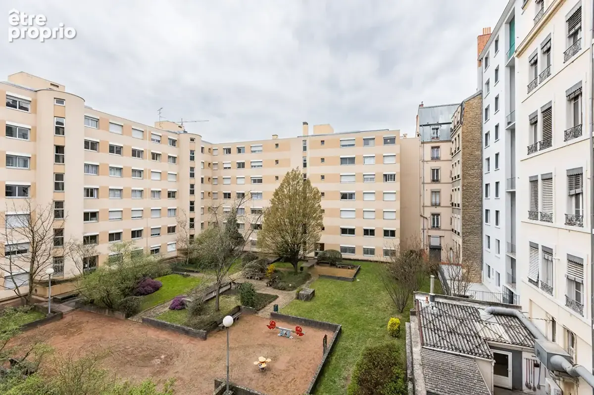 Duplex de 118m² - Lumineux et ensoleillé -  Box fermé deux places en enfilade en sus - photo 15