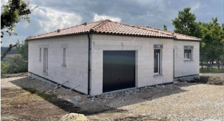 Maison à GOUDARGUES