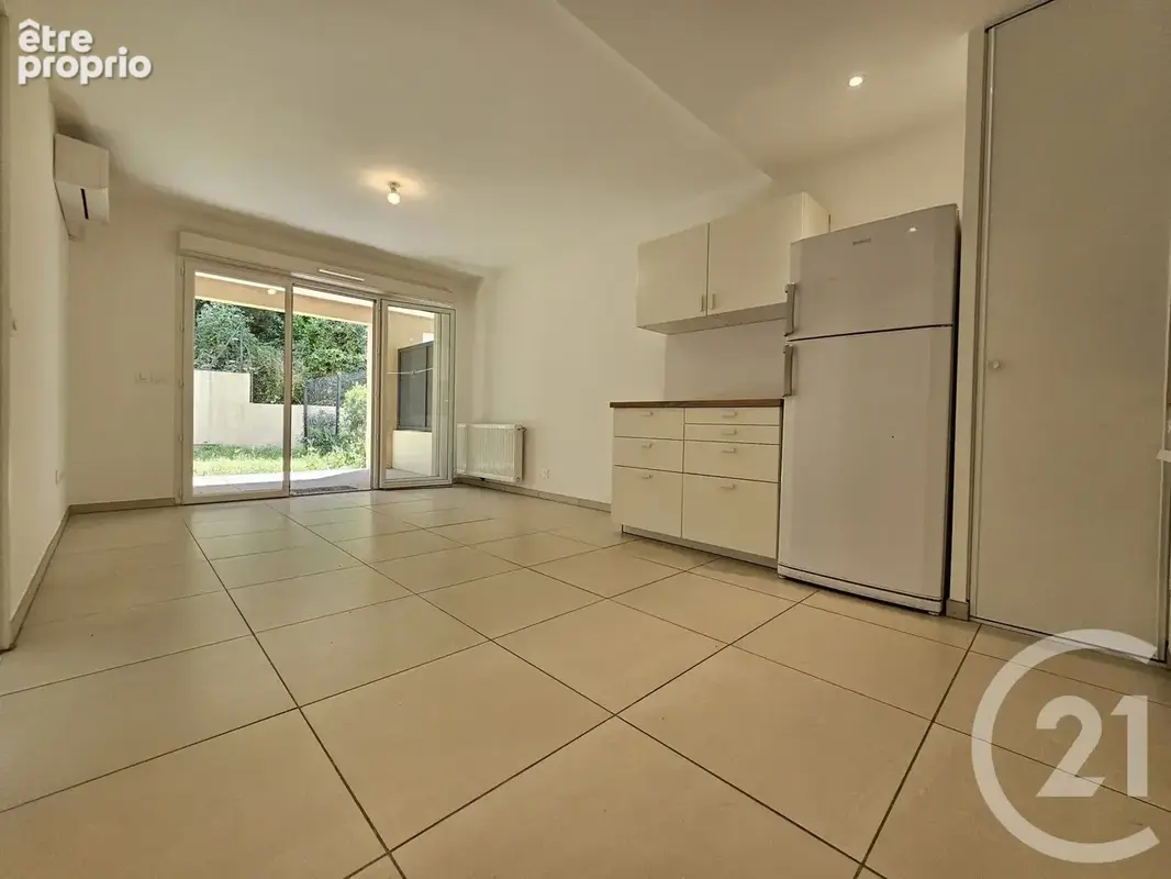 Appartement à SIX-FOURS-LES-PLAGES