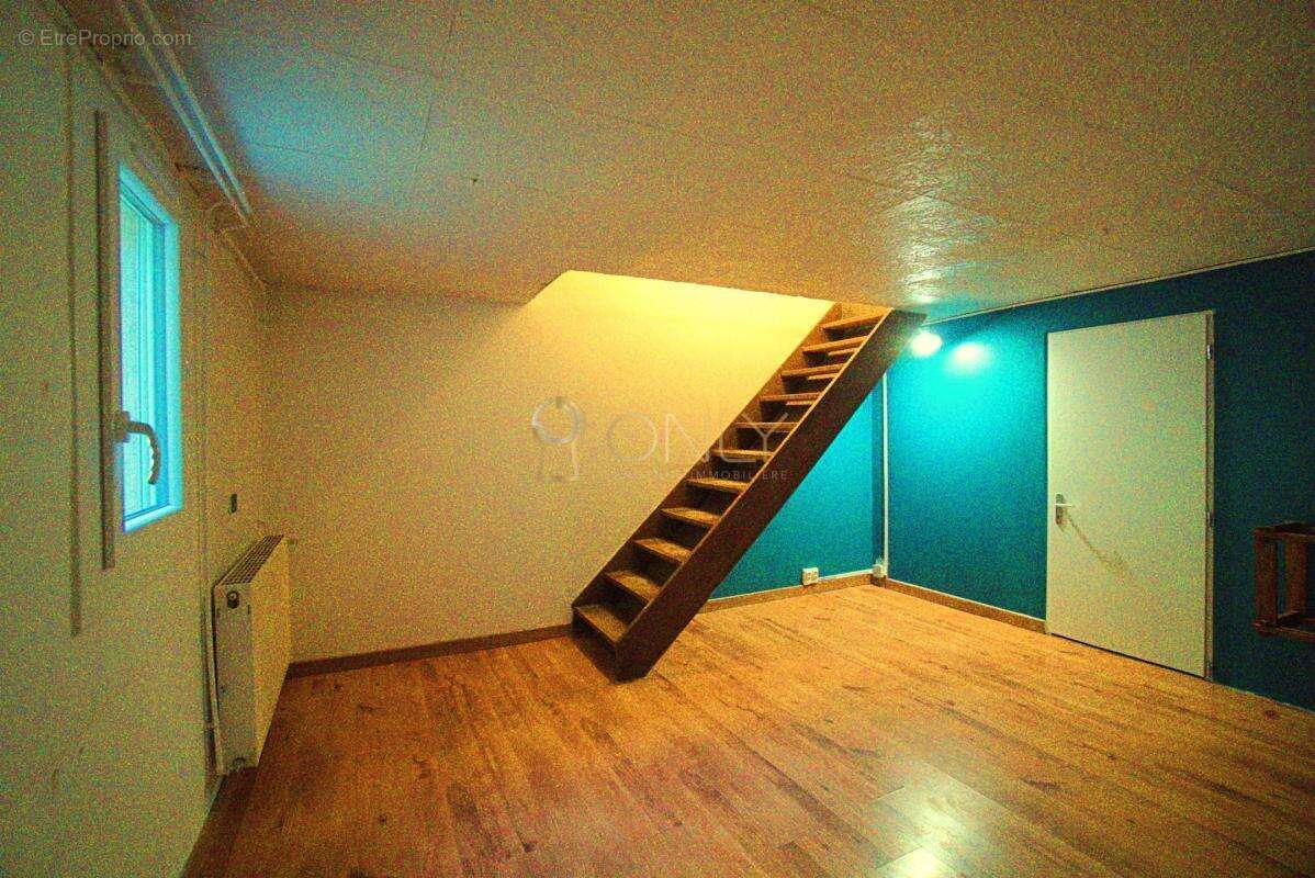 Maison à vendre de 110 m² sur FRANS - sous-sol complet - photo 20