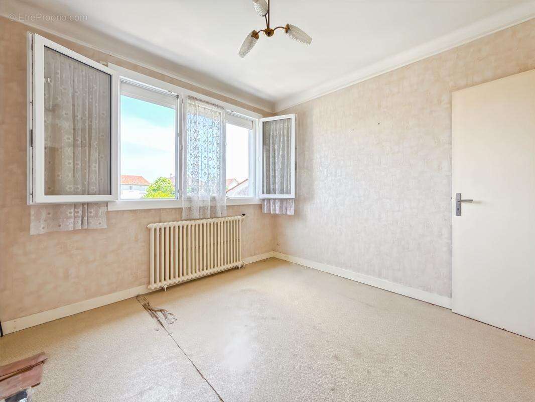 Maison à COULOUNIEIX-CHAMIERS