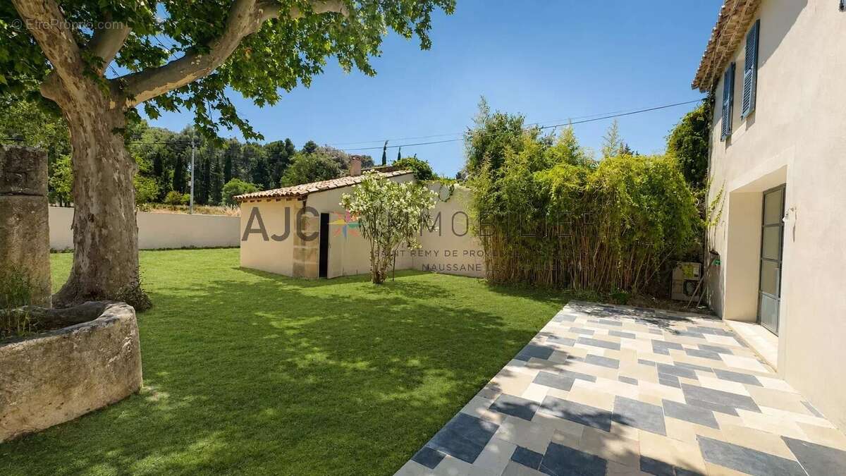 Saint-rémy-de-provence – maison de campagne rénovée au pied des alpilles - photo 3
