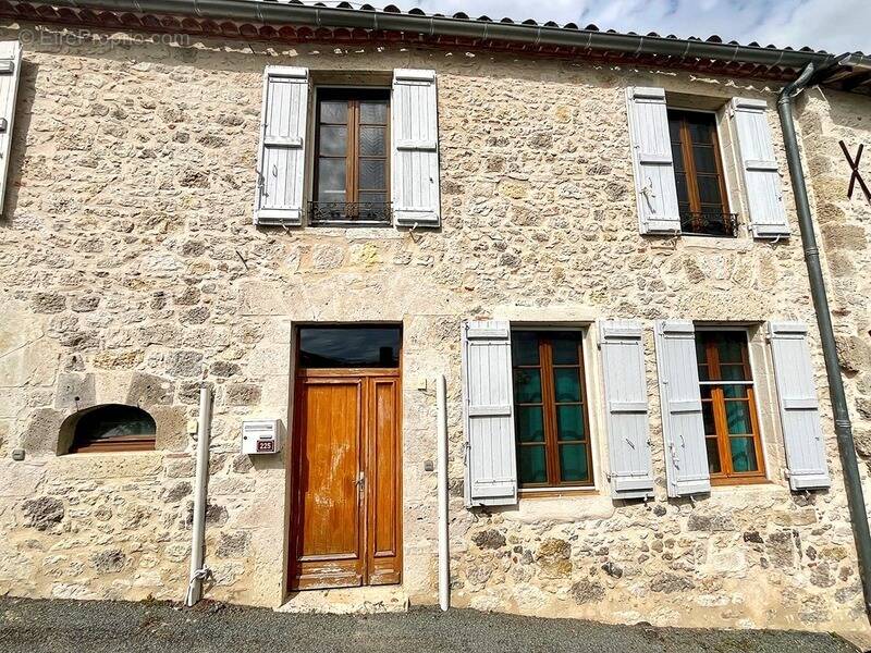 Maison à CLERMONT-DESSOUS