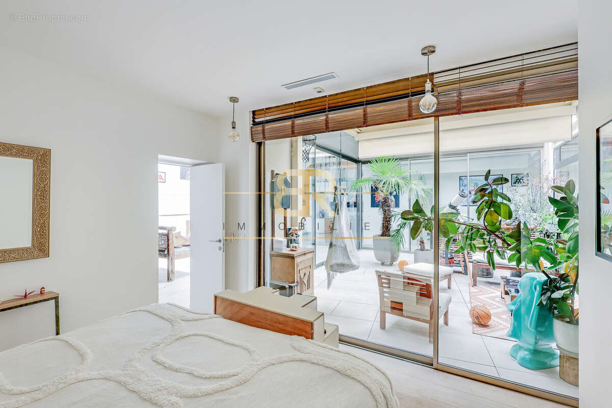 Commerce à PARIS-18E