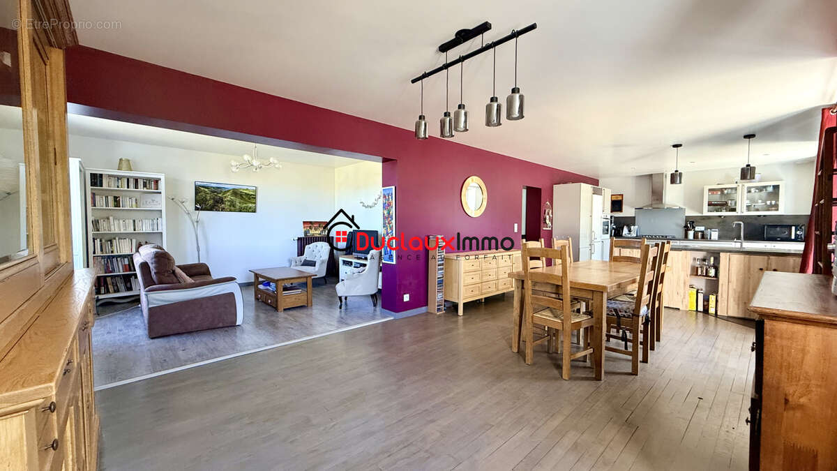 Maison individuelle de 132 m2 avec terrain exceptionnel de 1 590 m2 au cœur d’Ytrac - photo 6