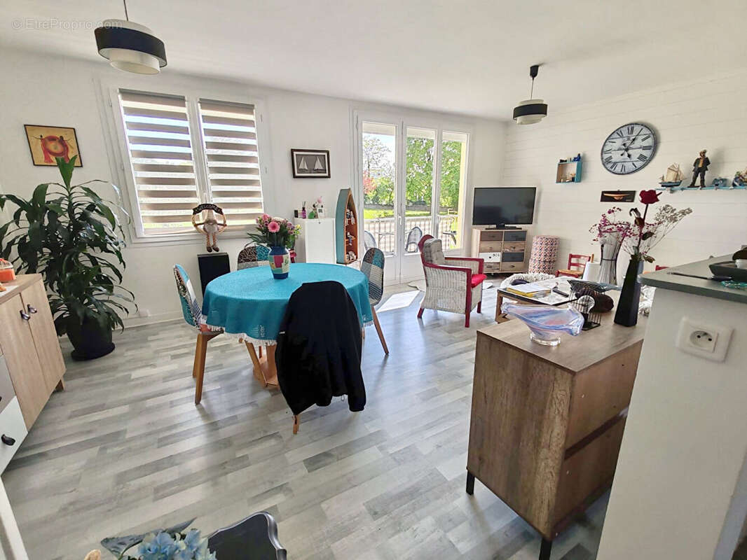 Appartement à REZE