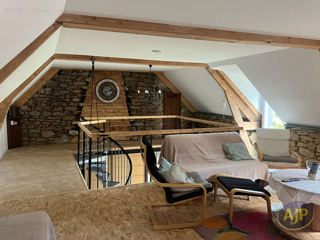 Maison à QUESTEMBERT