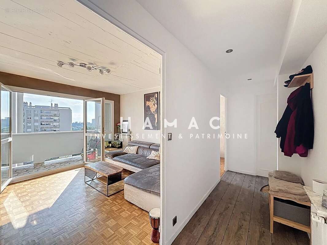 Appartement à OULLINS